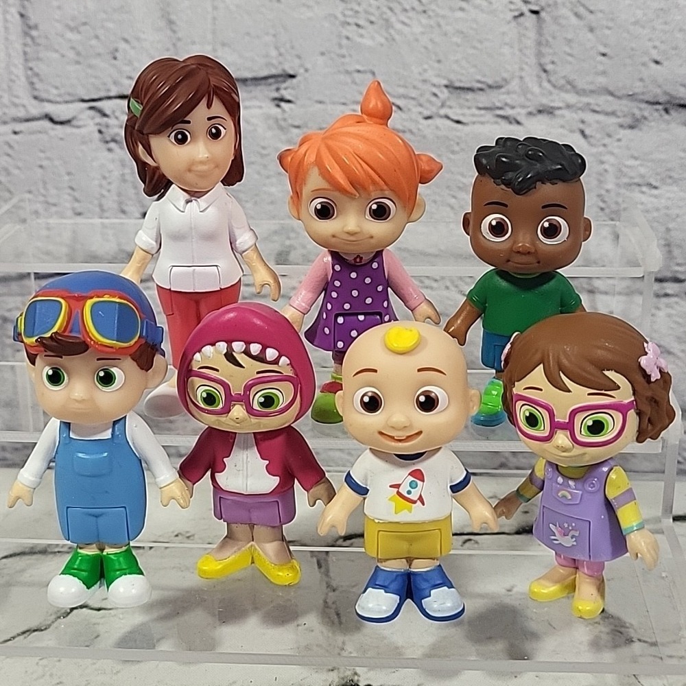 CoComelon Character Action Figures Lot‎ Of 7 Cat Tomtom Yoyo Cody JJ Mother Mom